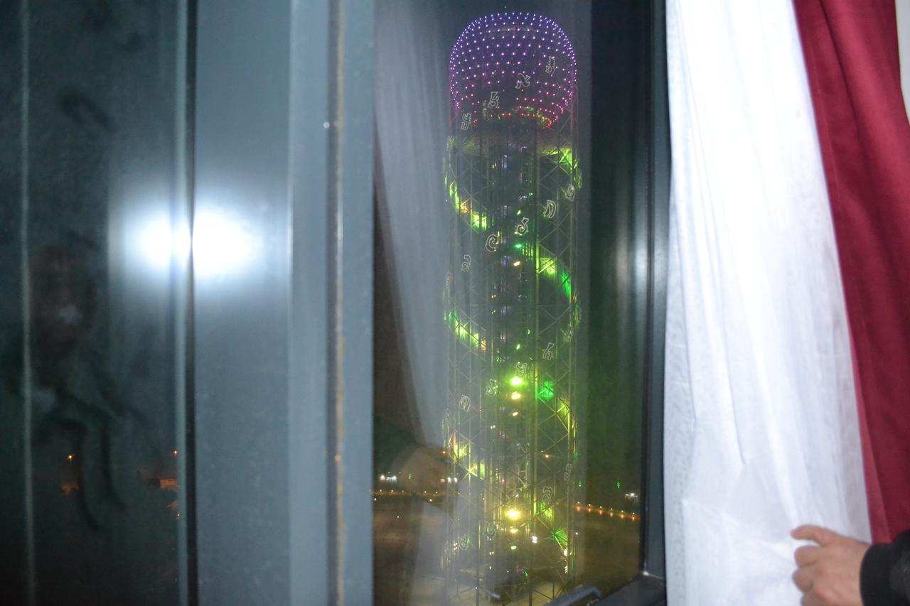 Appartamento Batumi Porta Tower 1811 Esterno foto
